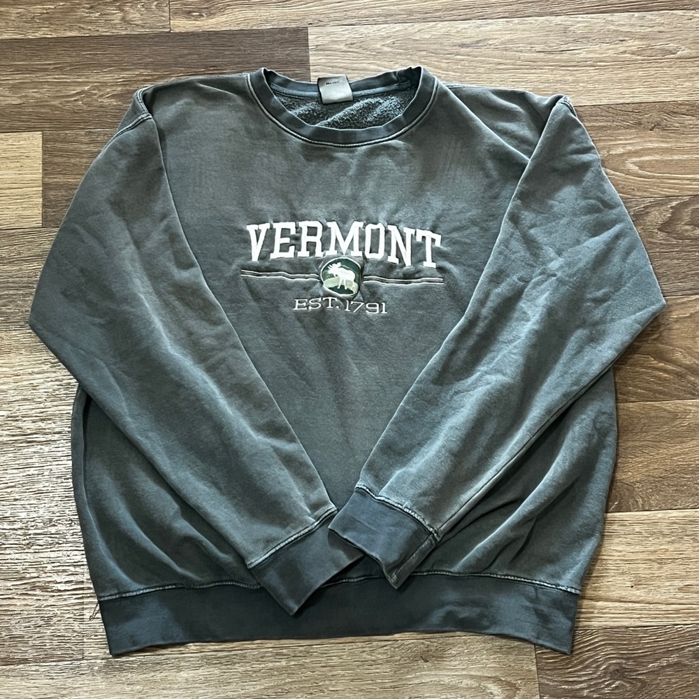 Vintage America Men's Dark Gray Crewneck Sweater